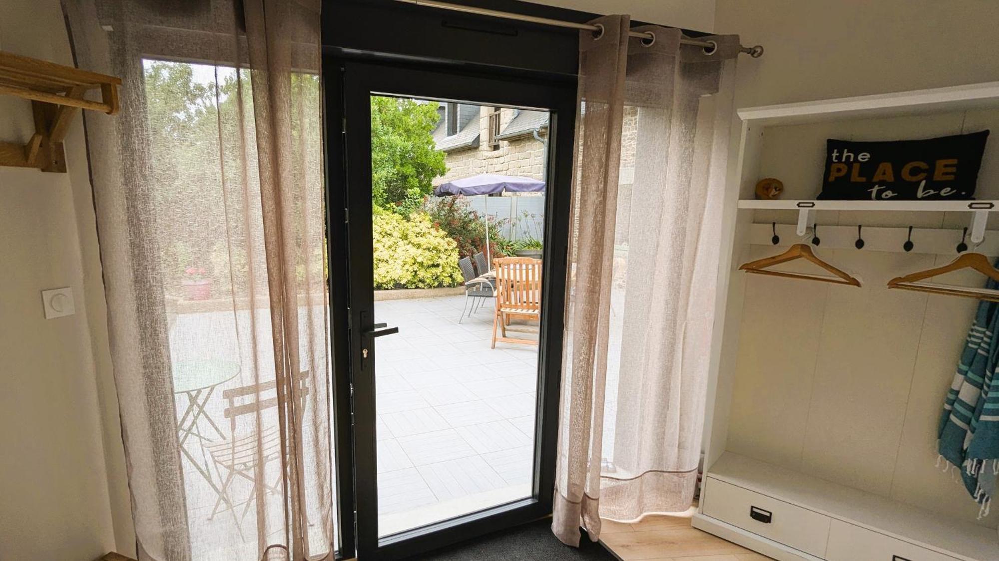 La Guesthouse chez Chris Pordic Chambre photo
